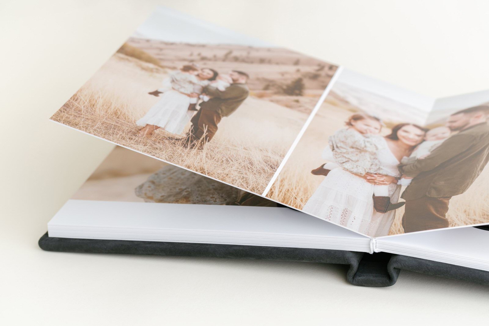 Two-Sapphires-Luxe-Album-05.jpg Two-Sapphires-Luxe-Album-05.jpg